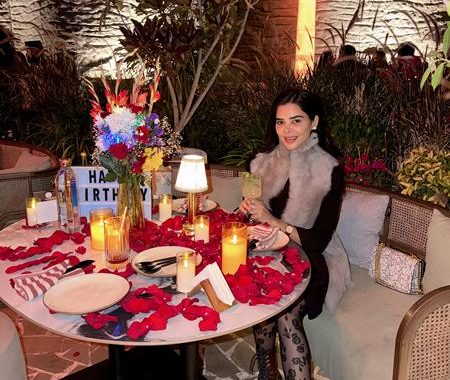 Actress-Model Nivedita Chandel Birthday (1)