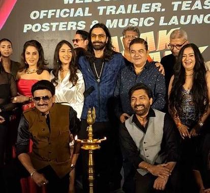 Gujarati Film LAYAK NALAYK (3)