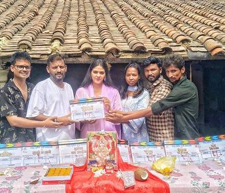 Shooting Bhojpuri film Parivar Ke Rakhwal